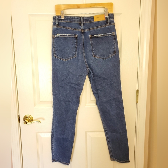 Super High Waisted Denim - Picture 4 of 5